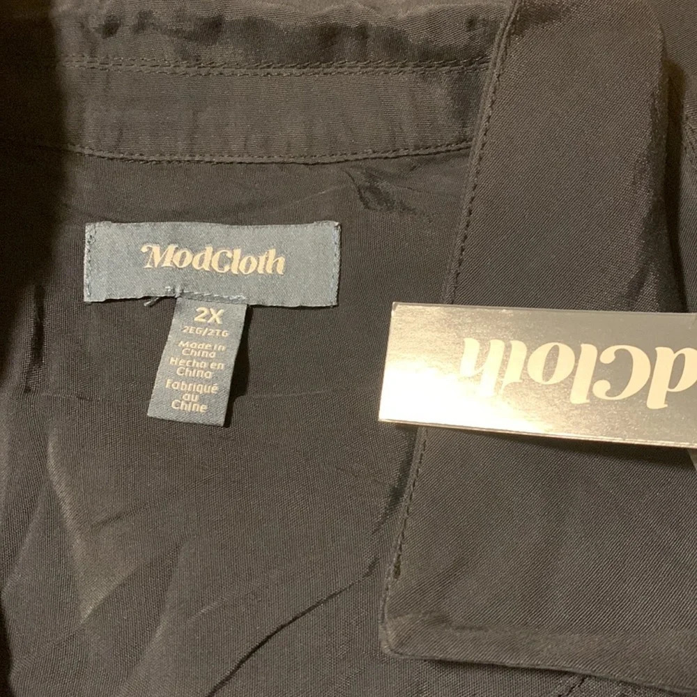 MODCLOTH Call It A Classic Camp Collar Shirt in Black - Picture 5 of 8